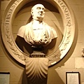 Johnthan Swift 先生的雕像