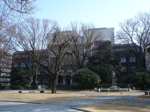 校園中庭一景 校園中庭一景