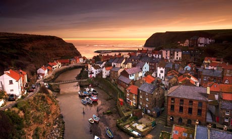 Staithes (6)village-at-suns-001