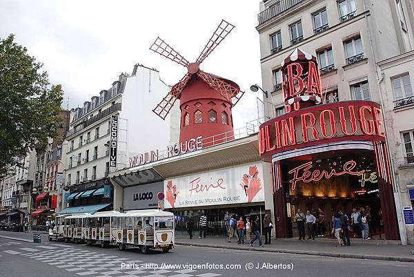 02moulin rouge.jpg