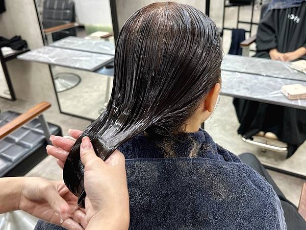 【台北松山區髮廊推薦】LUMIÈ松山店｜洗剪，客製化染髮設計