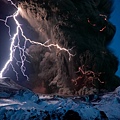 eyjafjallajokull-volcano-lightning-iceland_26742_990x742.jpg