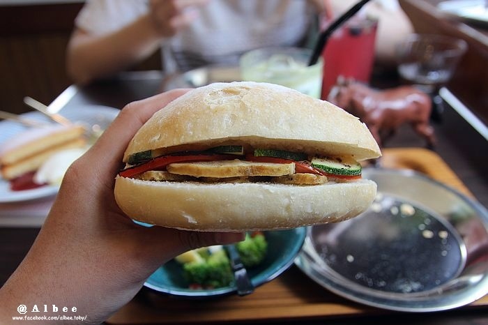 nEO_IMG_IMG_2199.jpg nEO_IMG_IMG_2199.jpg