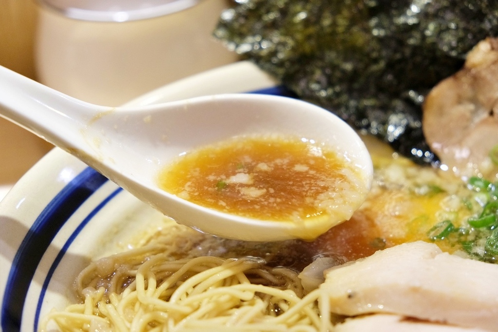 台南拉麵推薦【大宮町ラーメン】美味拉麵，附餐前小菜，客製化拉