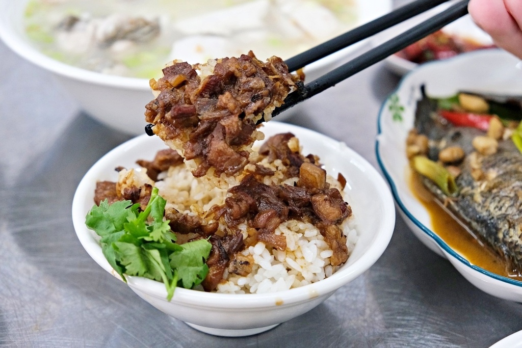 台南早餐【細漢の口味&世憲古早味封肉】 美味的古早味虱目魚鹹