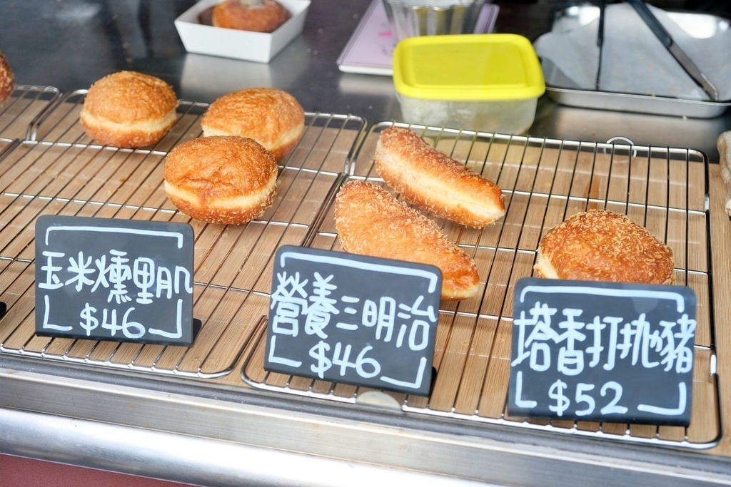 台南下午茶推薦【理想食客】夾餡甜甜圈口味多樣化，爆漿甜甜圈好