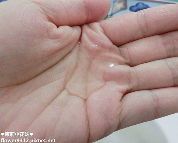 cosnature德國植萃 洋甘菊+海鹽2合1淨透潔顏沐浴凝露 (6).JPG 試用