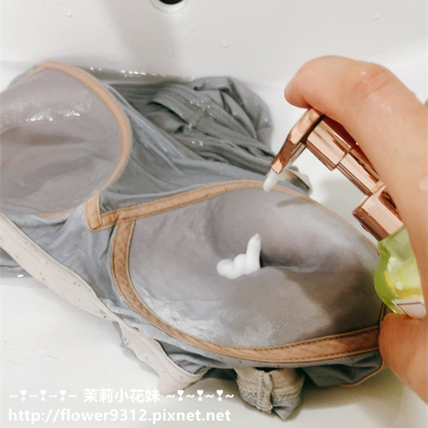 de Balets小巴黎 衣物卸妝慕斯 (6).JPG