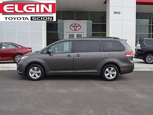 TOYOTA SIENNA LE 2.7 TOYOTA SIENNA LE 2.7