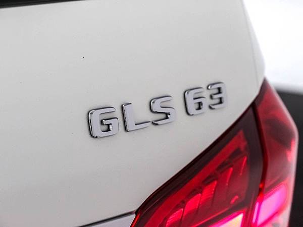 BENZ GLS63 LOGO