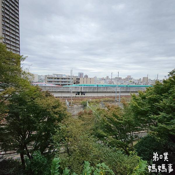 【日本‧東京】免費搭小纜車、看新幹線、山丘城堡溜滑梯│飛鳥山 【日本‧東京】免費搭小纜車、看新幹線、山丘城堡溜滑梯│飛鳥山