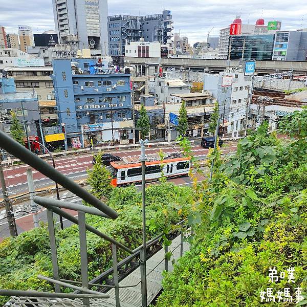 【日本‧東京】免費搭小纜車、看新幹線、山丘城堡溜滑梯│飛鳥山 【日本‧東京】免費搭小纜車、看新幹線、山丘城堡溜滑梯│飛鳥山