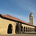 以及Hoover Tower