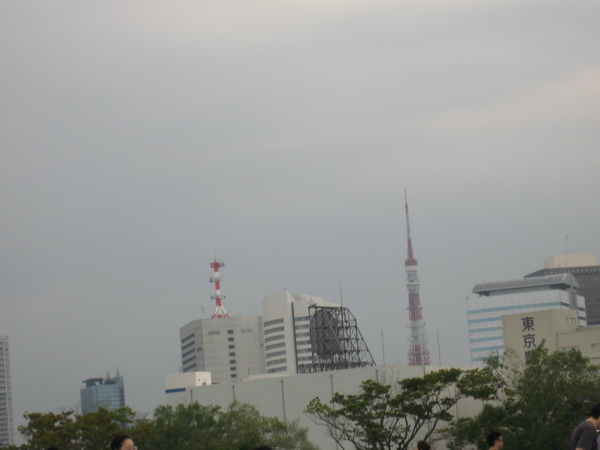 右手邊是東京鐵塔