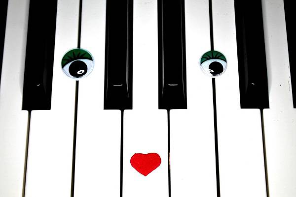 piano-756675_1920.jpg piano-756675_1920.jpg