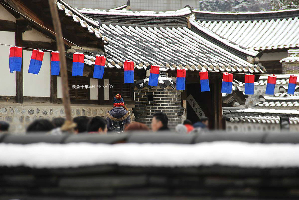 韓國首爾。下大雪的東廟、南山谷韓屋村(남산골한옥마을)、 土