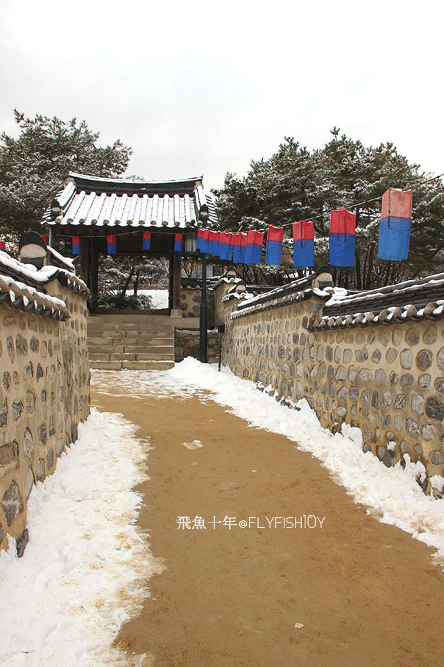 韓國首爾。下大雪的東廟、南山谷韓屋村(남산골한옥마을)、 土