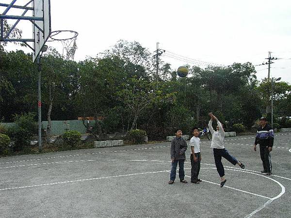 打籃球04