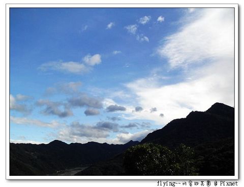 小草原望去的風景