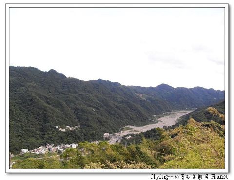 小草原望去的風景