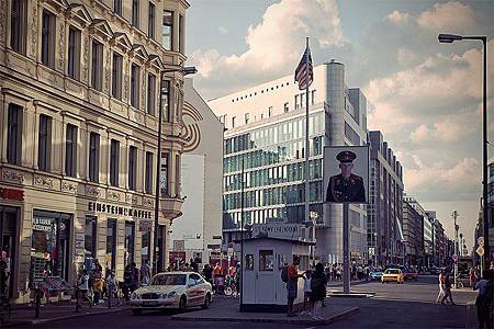 Checkpoint Charlie查理檢查站