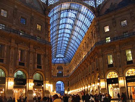 艾曼紐二世迴廊Galleria Vittorio Emanuele II