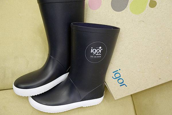 igor rainboot(navy).jpg