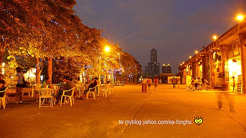 駁二藝術特區夜景 觀光碼頭 河畔小築 痞客邦