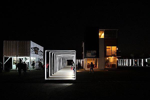 102/12/31 高雄國際貨櫃藝術節—可以居 /夜景