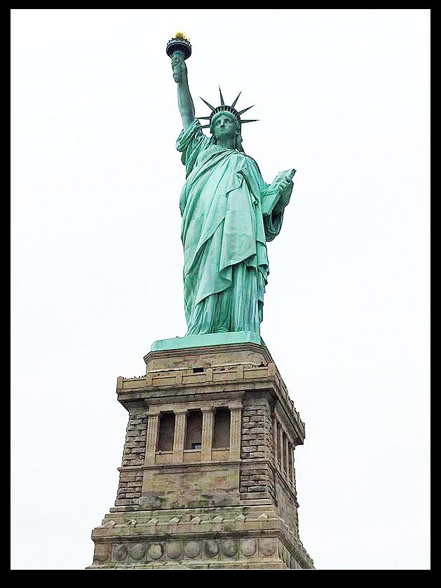 Statue of Liberty, Ellis Island - New York 10.jpg