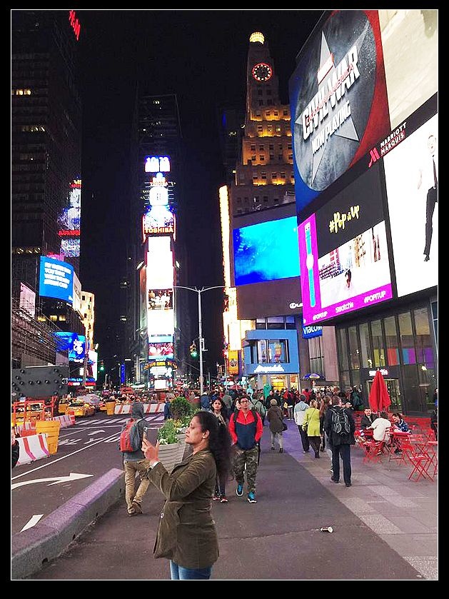 W New York - Times Square1..jpg