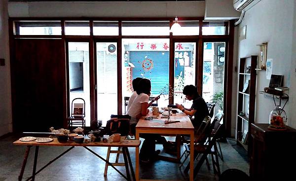 半寓咖啡 半寓咖啡