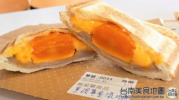 【台南市-安平區美食】徜徉在乾燥花裡的熱壓吐司套餐『T&F手作吐司-安平店』！夢幻照片好好拍！還有應景的壁咚飲料！從早午餐吃到晚餐的好去處٩(๑´3｀๑)۶