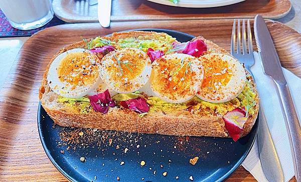 [台北早午餐]松山區小巨蛋站「 The Quiet Ligh