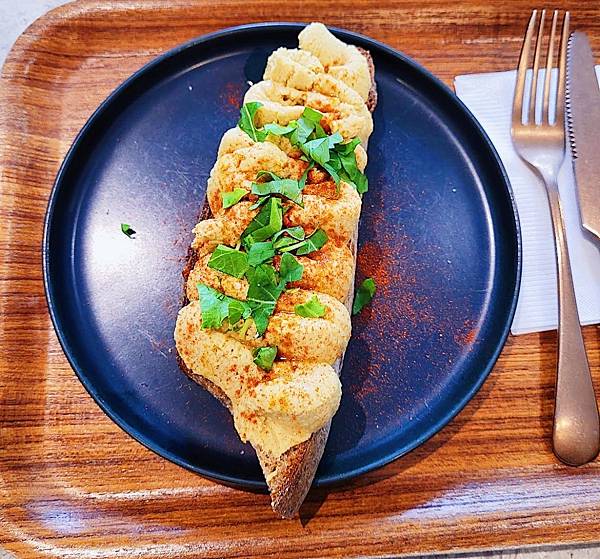 [台北早午餐]松山區小巨蛋站「 The Quiet Ligh