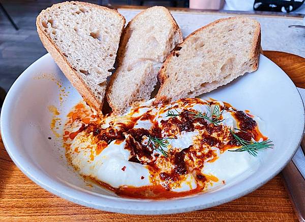 [台北早午餐]松山區小巨蛋站「 The Quiet Ligh