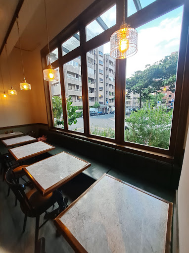 [台北早午餐]松山區小巨蛋站「 The Quiet Ligh