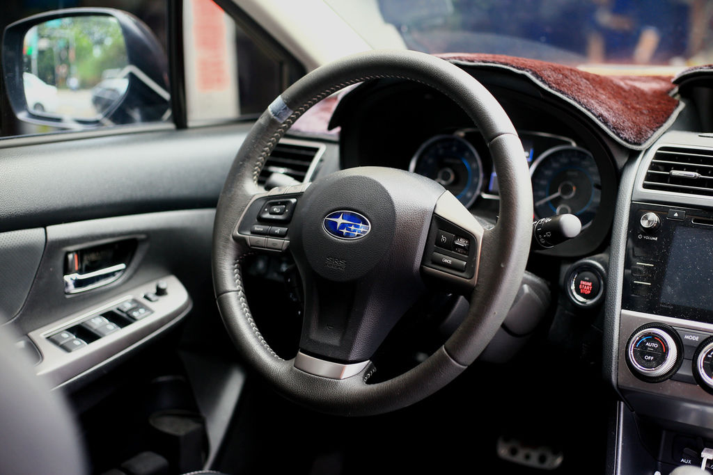 WRX Steering Wheel_IMG_9837.jpg