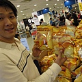 最後買了洋芋片○rz…我們是逛ikea,不是家樂福呀！