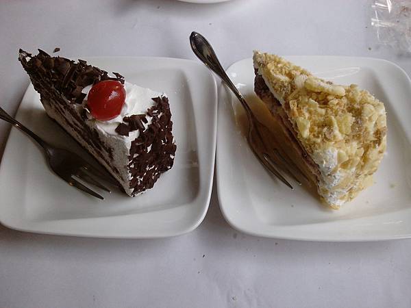 23.甜點：黑森林蛋糕v.s雪花蛋糕.jpg