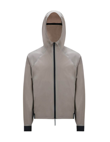 機能美とエレガンスの融合 ― モンクレールの春夏メンズ＆ウィ