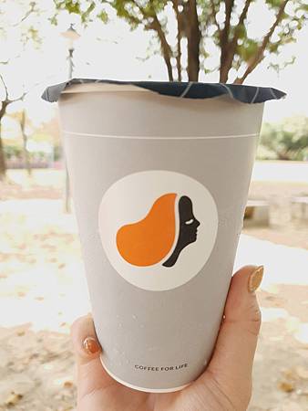 不是只有燕麥奶!cama、路易莎、星巴克植物奶飲料推薦 路易莎 生椰美式