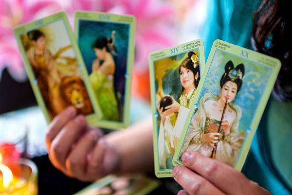 鍾絲雨 元辰宮 前世今生 塔羅 鍾絲雨 元辰宮 前世今生 塔羅