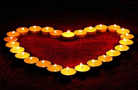 candles-1645551_960_720.jpg candles-1645551_960_720.jpg
