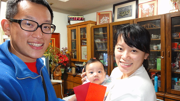 阿姨跟小舅舅給我紅包咧