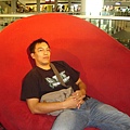 香港機場專門給轉機客睡覺的椅子