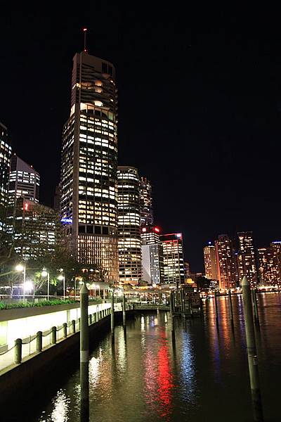 Brisbane 河岸夜景_13.JPG