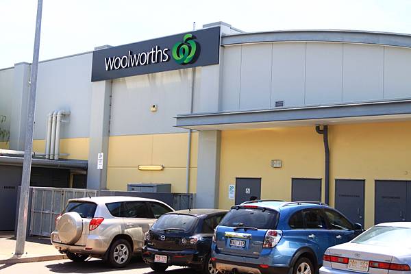 WOOLWORTHS.JPG