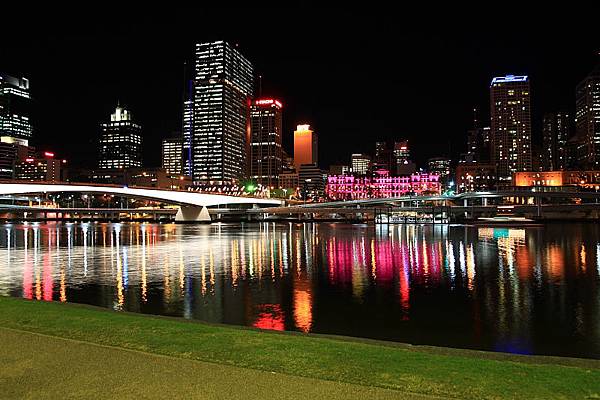 Brisbane 河岸夜景_25.JPG