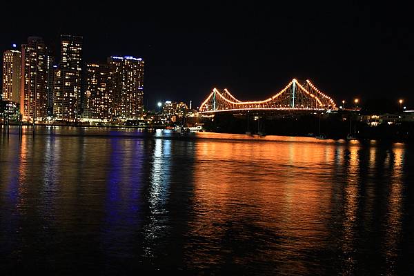 Brisbane 河岸夜景_12.JPG